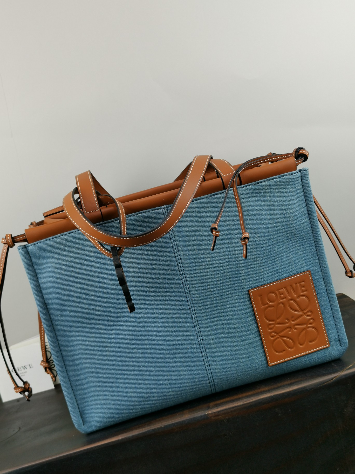 L0ew* large cushion tote bag canvas and calfskin denim 330.02ab90 35 x 27 x 19 cm