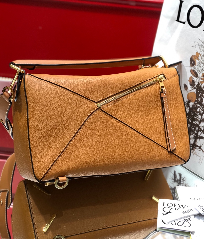 L0ew* medium puzzle bag soft grained calfskin gold metal tan 32212kbs20 29 x 18 x 12 cm