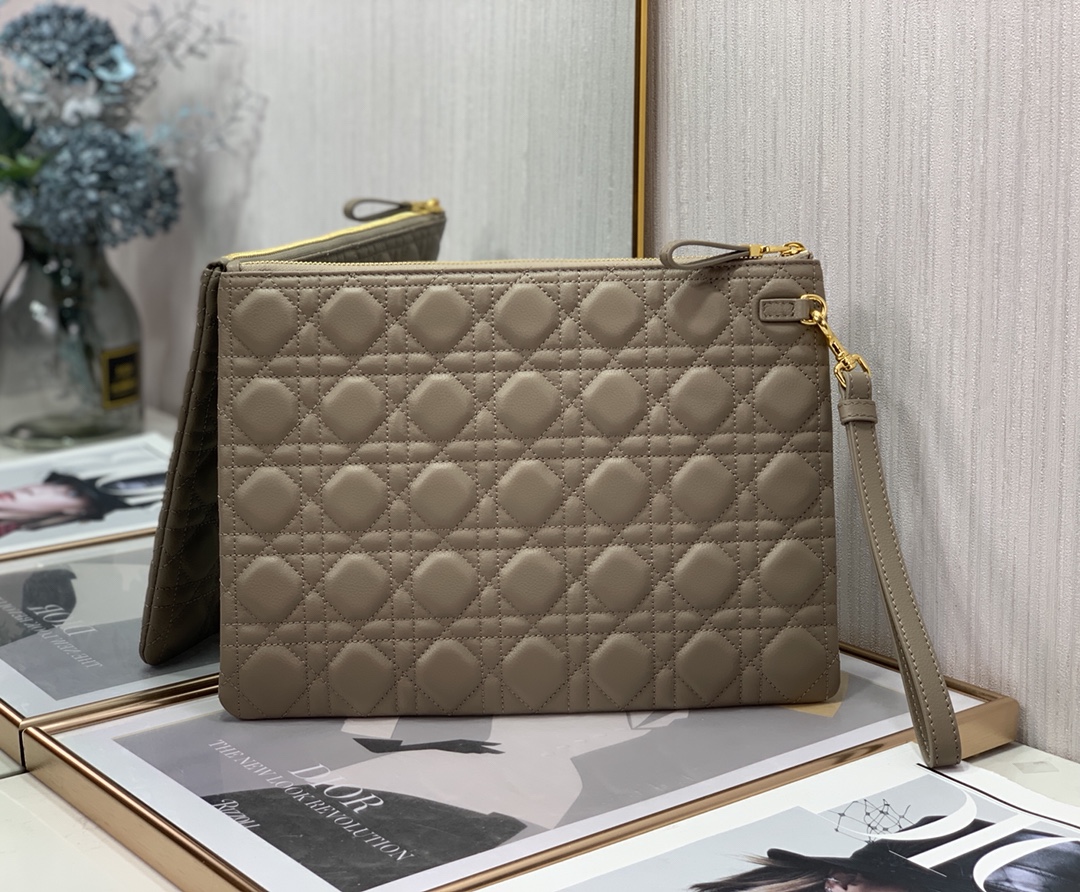 d10r large caro daily pouch S*pple cannage calfskin beige s5086 30 x 21.5cm