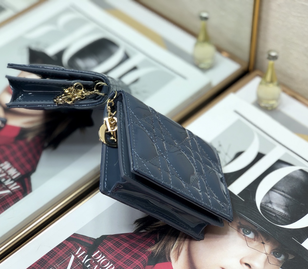 D10r small wallet patent cannage calfskin blue 11 x 9 cm
