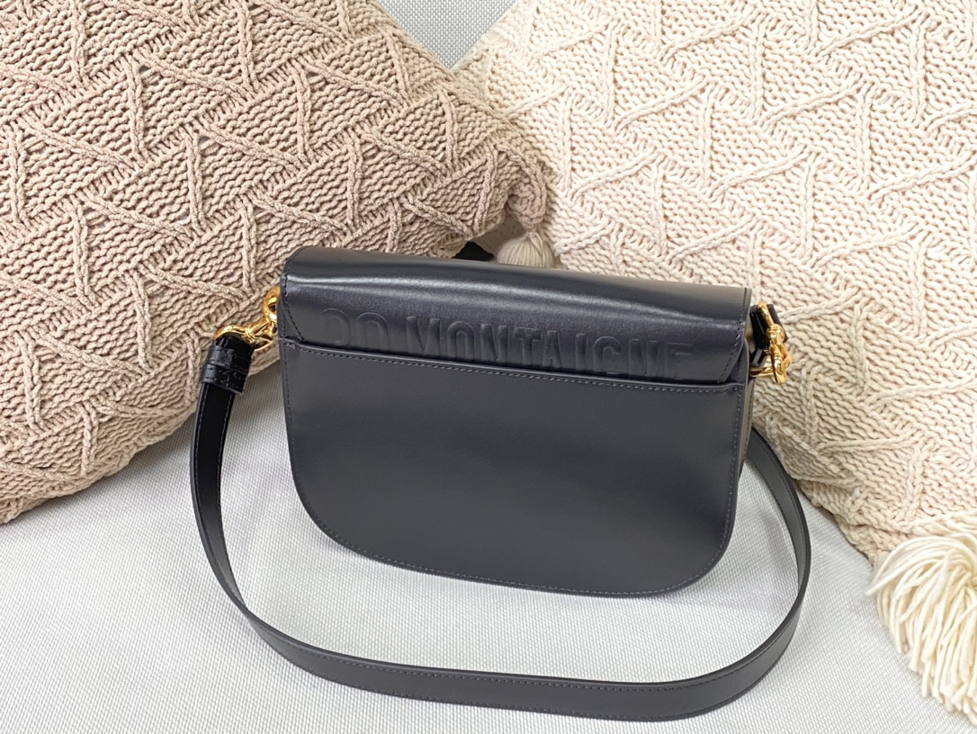 D10r medium bobby bag black box calfskin m9319umol 22 x 7 x 18 cm