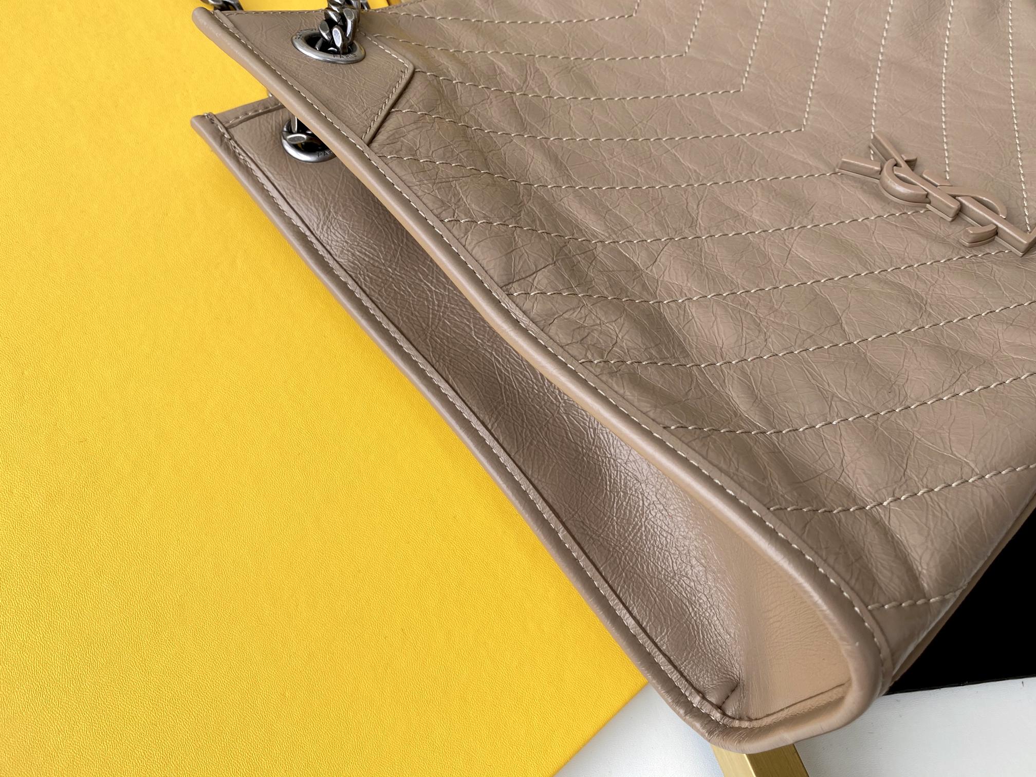 NIKI MEDIUM Niki Shopper Bag Leather Beige 33 x 27 x 11.5 cm