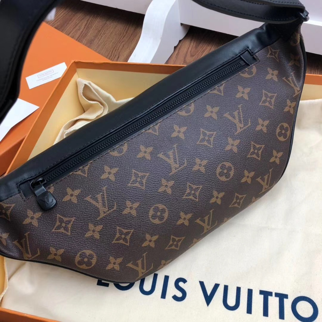 l0vis Vvtt0n discovery bumbag monogram eclipse canvas brown m44336 47  cm