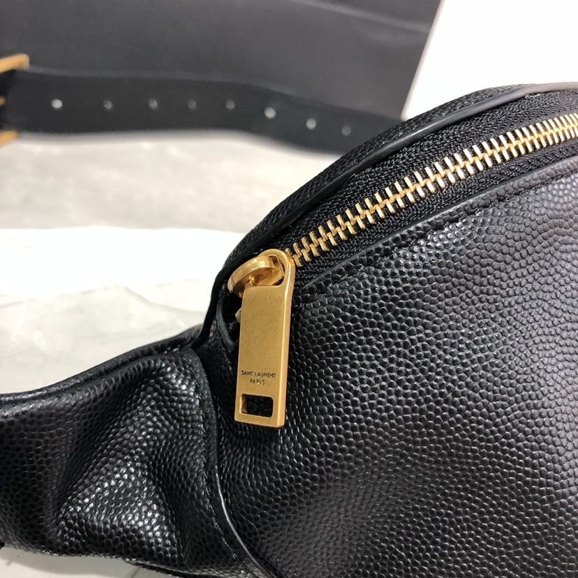 Y51 classic bumbag leather black gold metal 569737 25 cm