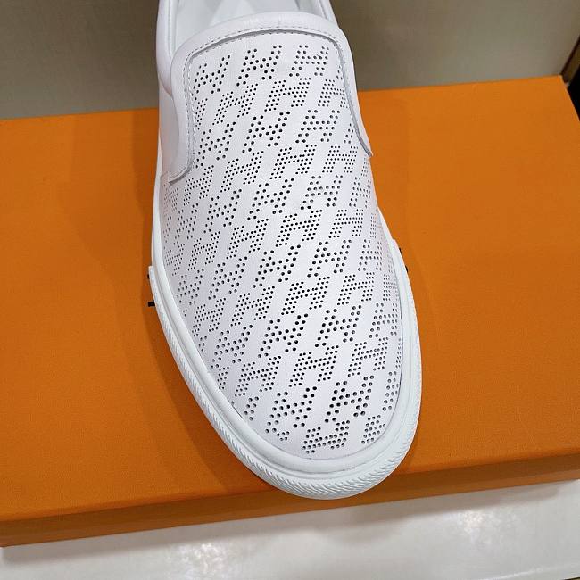 H**me5 men flats