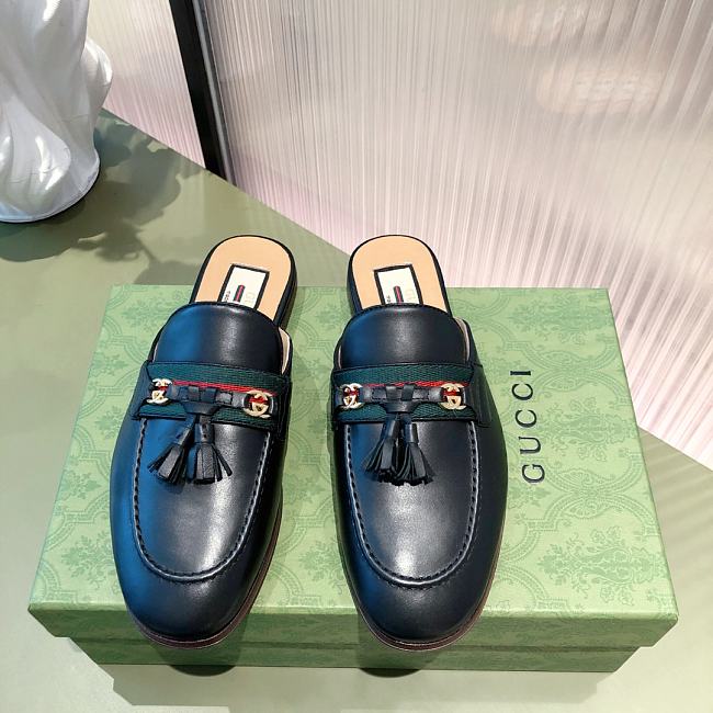 Gvc*1 slippers