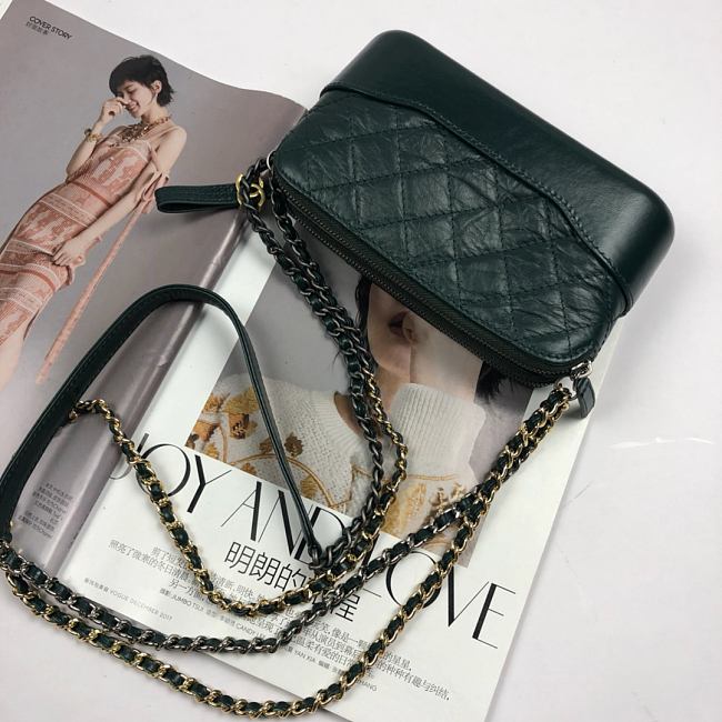 Ch**el gabrielle clutch green a94505 18 x 6 x 11 cm