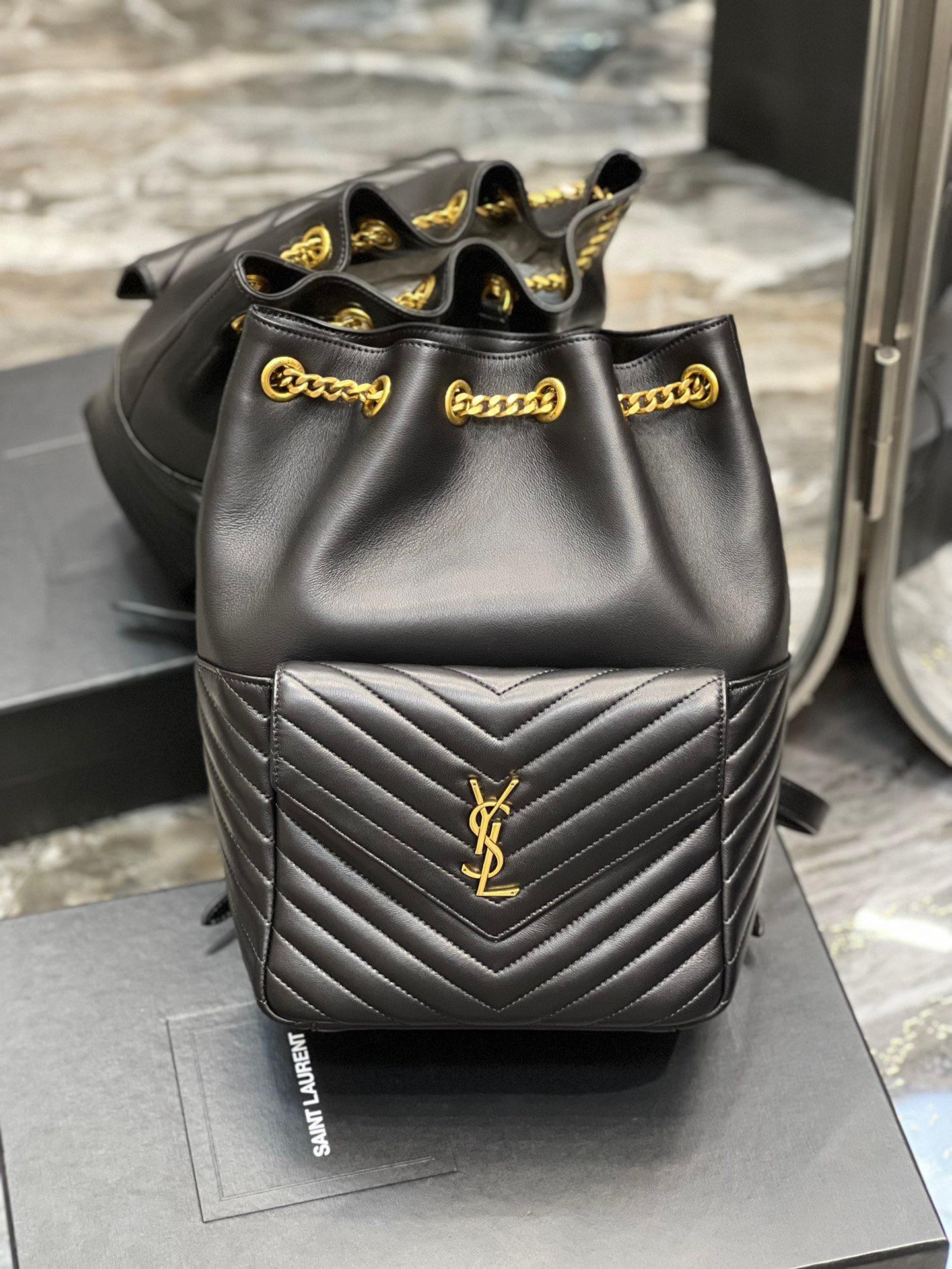 Y51 joe backpack in lambskin black 6726091 22 x 29 x 15 cm