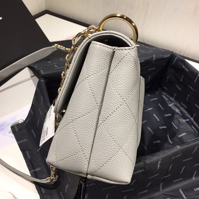 Ch**el small grained calfskin flap bag grey as1459 16 x 23 x 9 cm