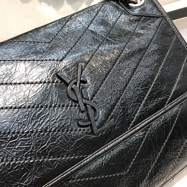 Y51 large niki calfskin leather black 4988830 32 x 23 x 9 cm