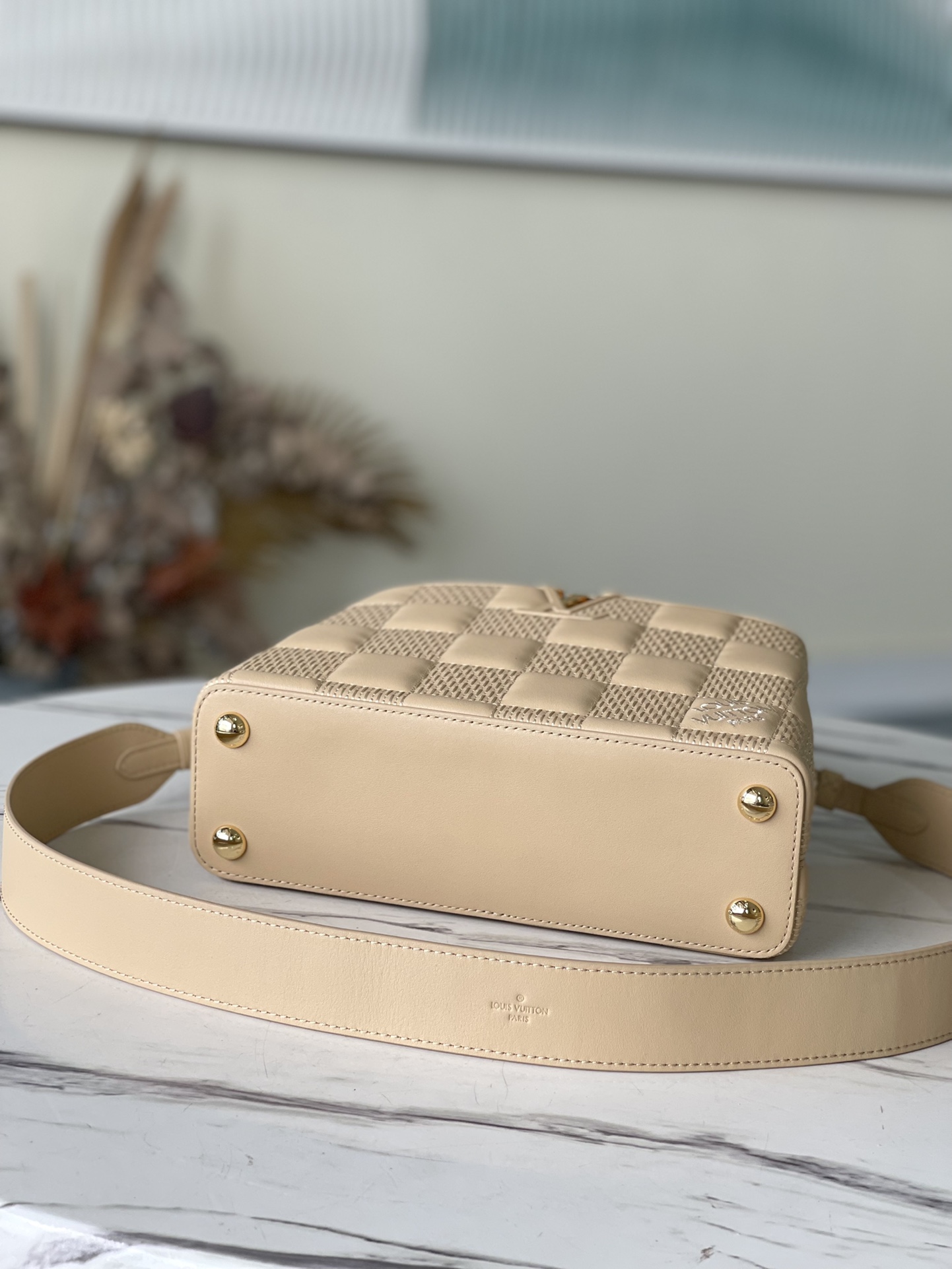 l0vis Vvtt0n capucines bb damier quilt lambskin creme m59225 27 x 18 x 9 cm