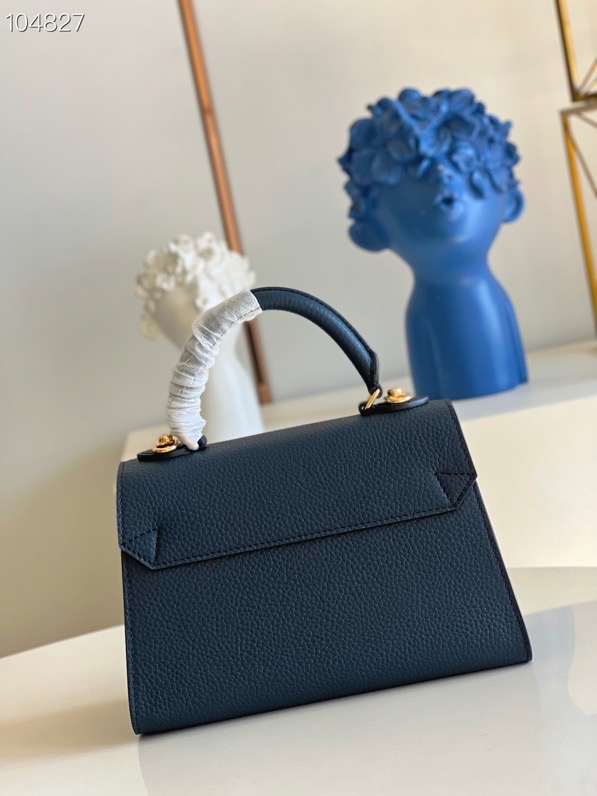l0vis Vvtt0n twist one handle pm taurillon leather blue marine m58793 17 x 25 x 11 cm