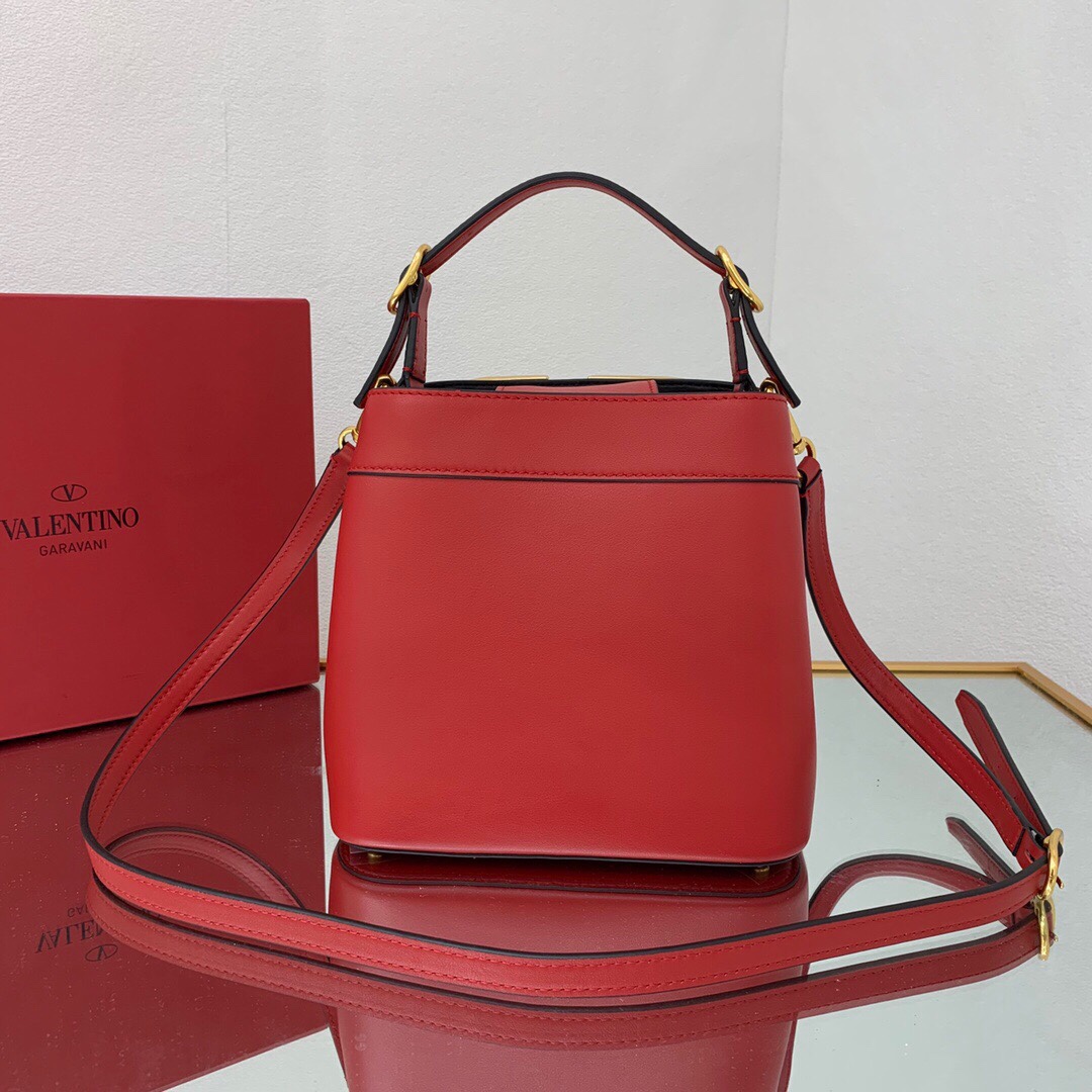 Va1e*ntin0 s*pervee leather handbag red ww2b0j74zxl 20 x 19 x 12 cm