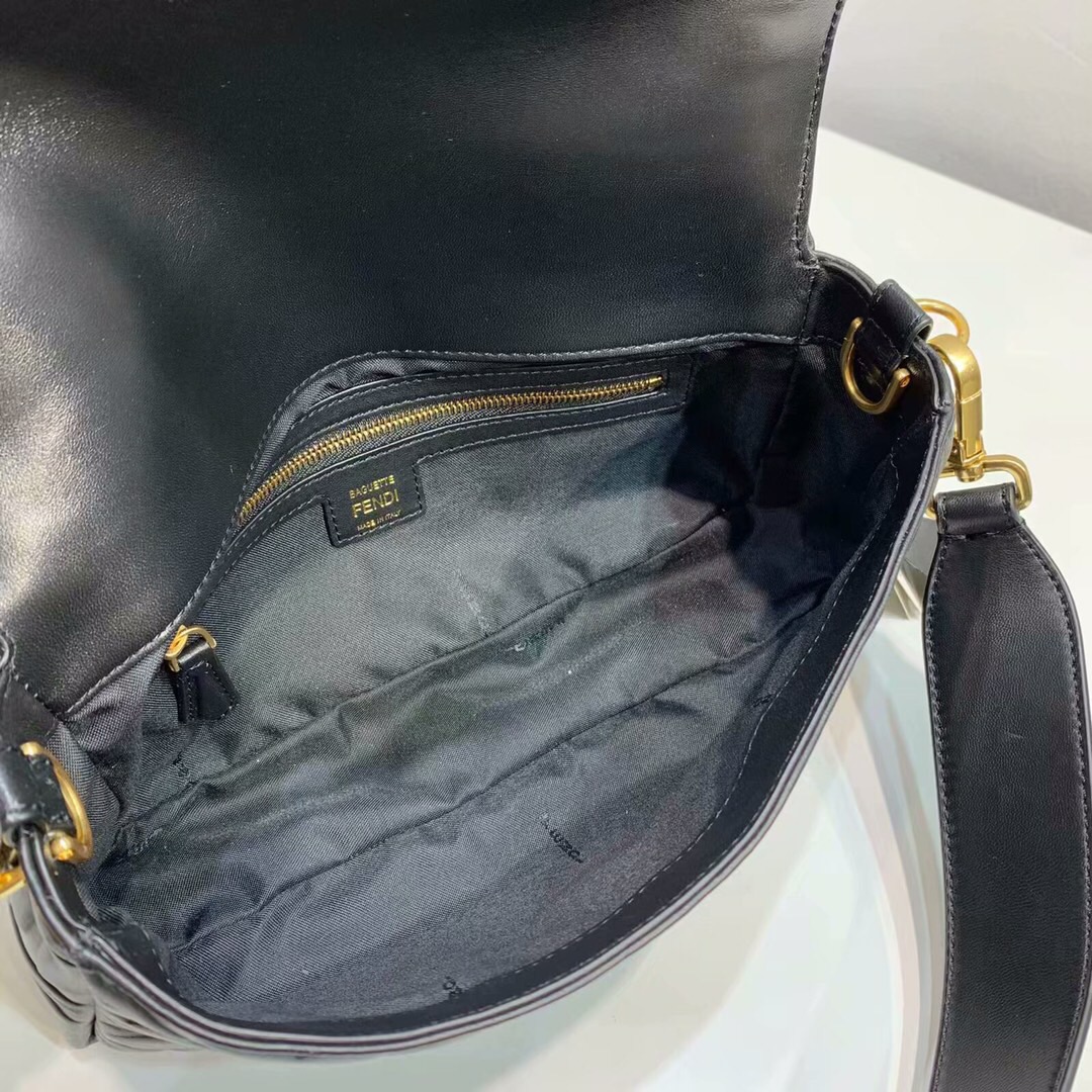 F**di baguette nappa leather black 8br600 26 x 5 x 15 cm