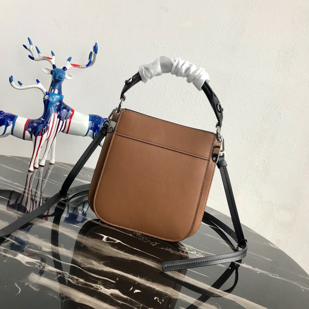 Pra*a small margit leather bag brown 1bc082 20 x 7 x 20 cm