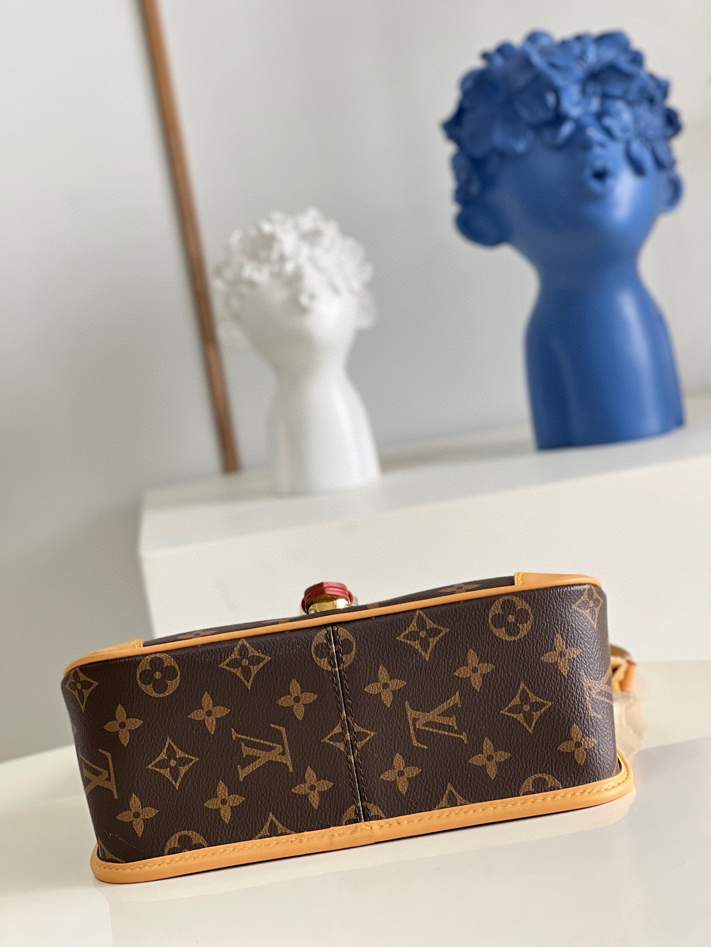 LV medieval bag series Diane handbag 25cm