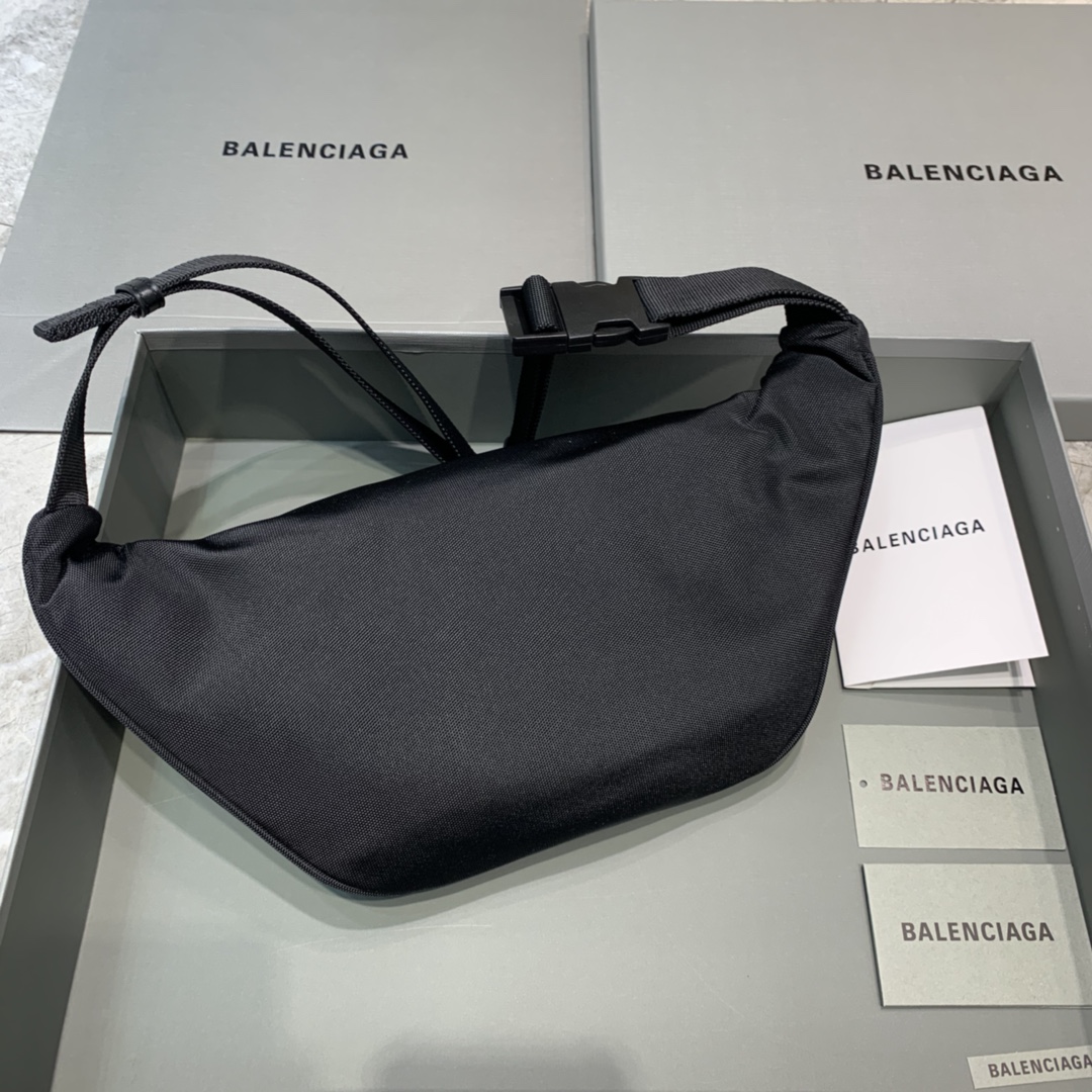 Ba1en*iaga canvas chest bag waist bagwhite 31cm 06