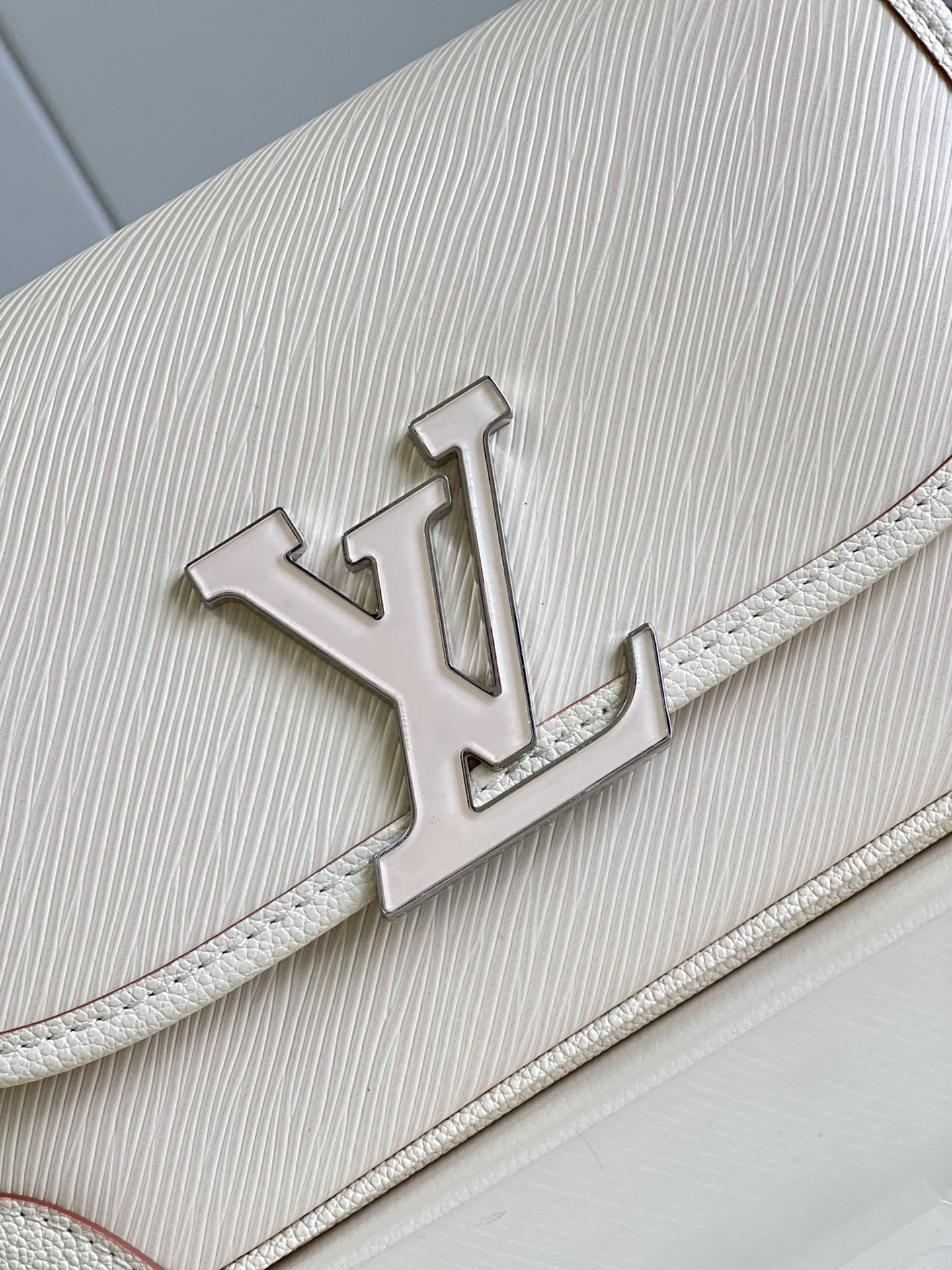 l0vis Vvtt0n buci handbag m59386 24.5cm 03