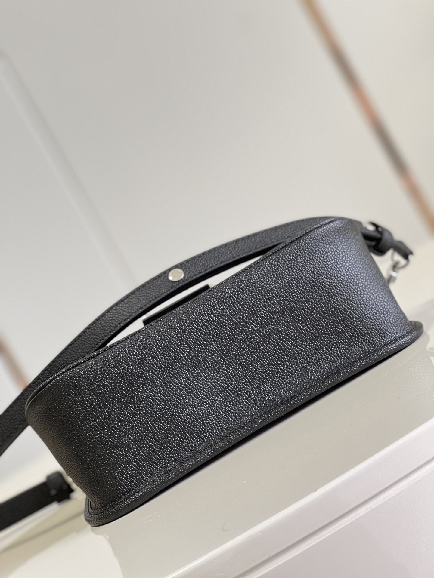 l0vis Vvtt0n buci handbag m59386 24.5cm 04