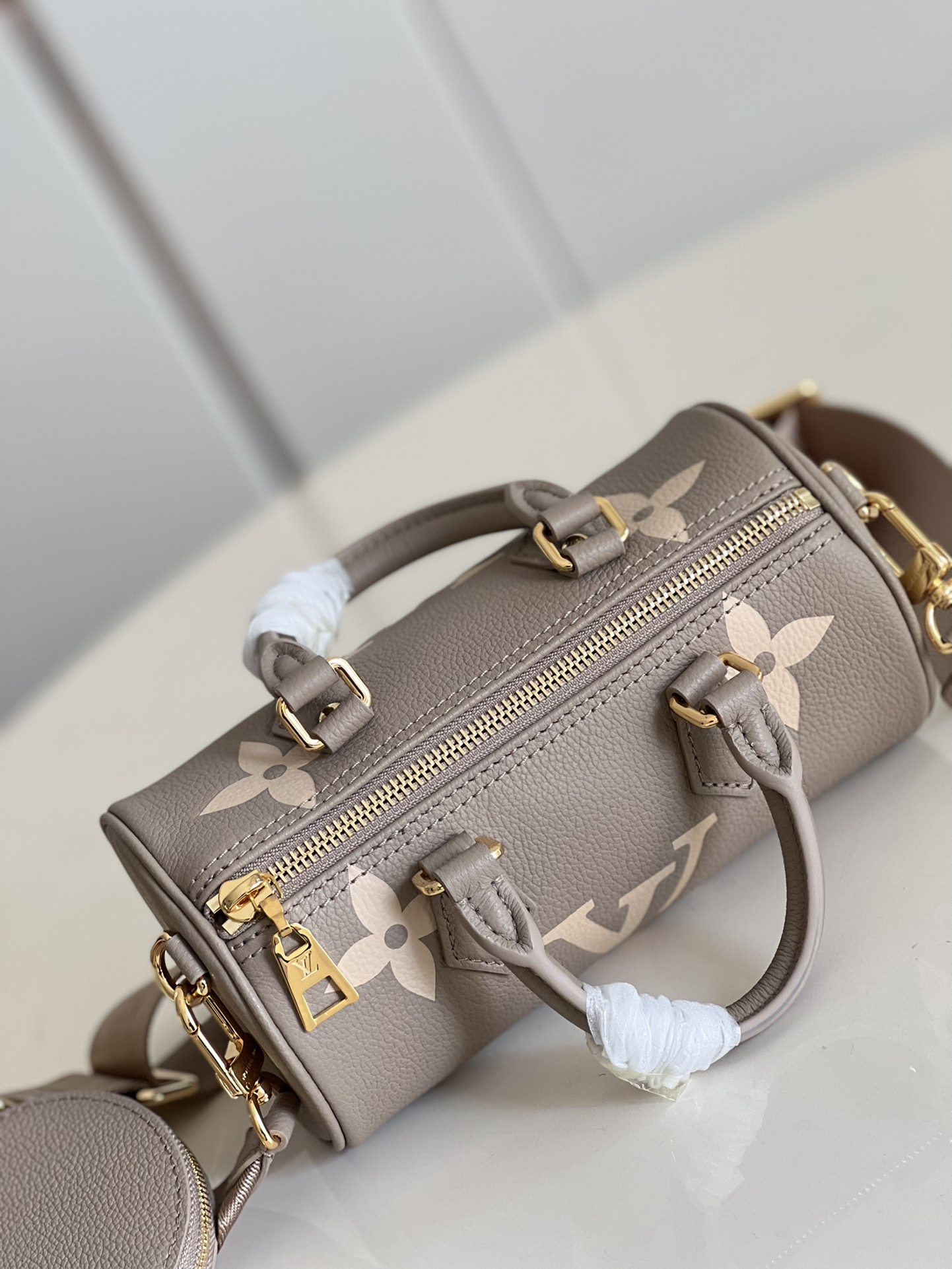 l0vis Vvtt0n papillon bb monogram empreinte leather m46987 20 cm