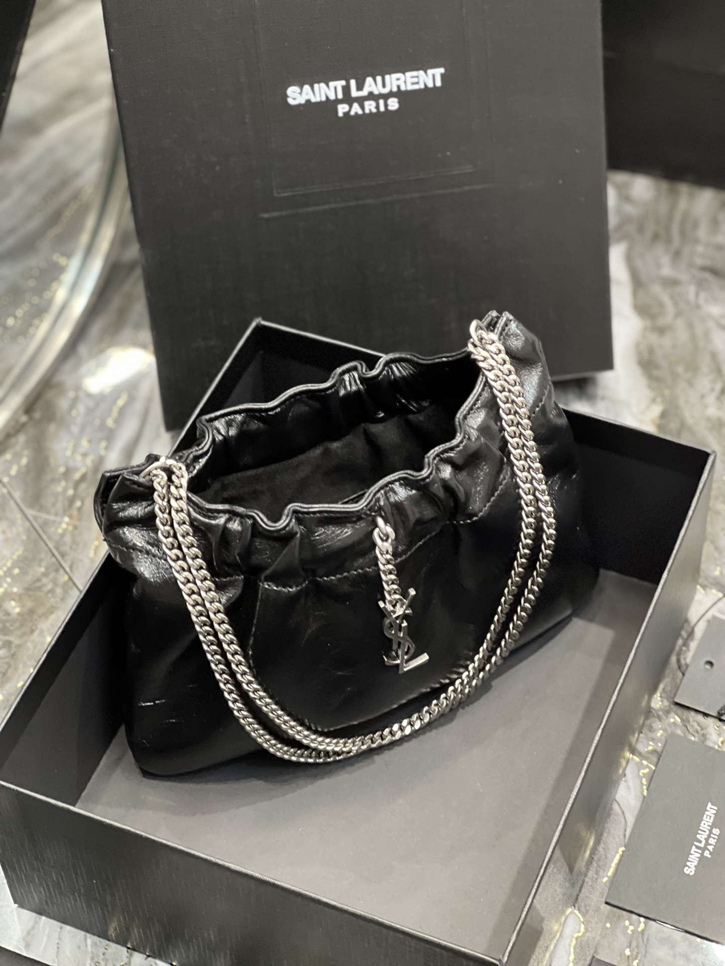 Y51 mini leather shoulder black bag 681632 24cm
