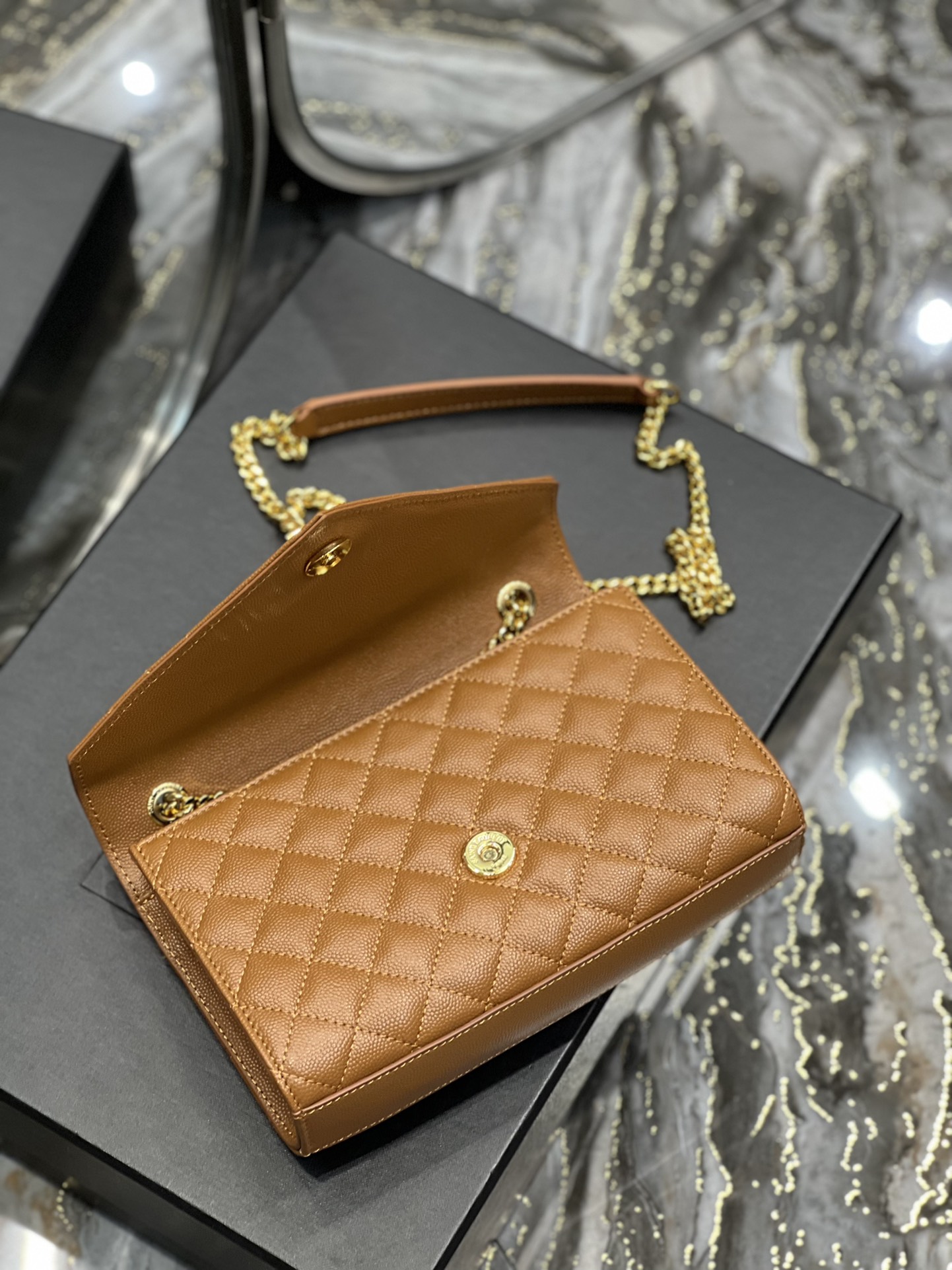 Y51 envelope bag 01 31cm