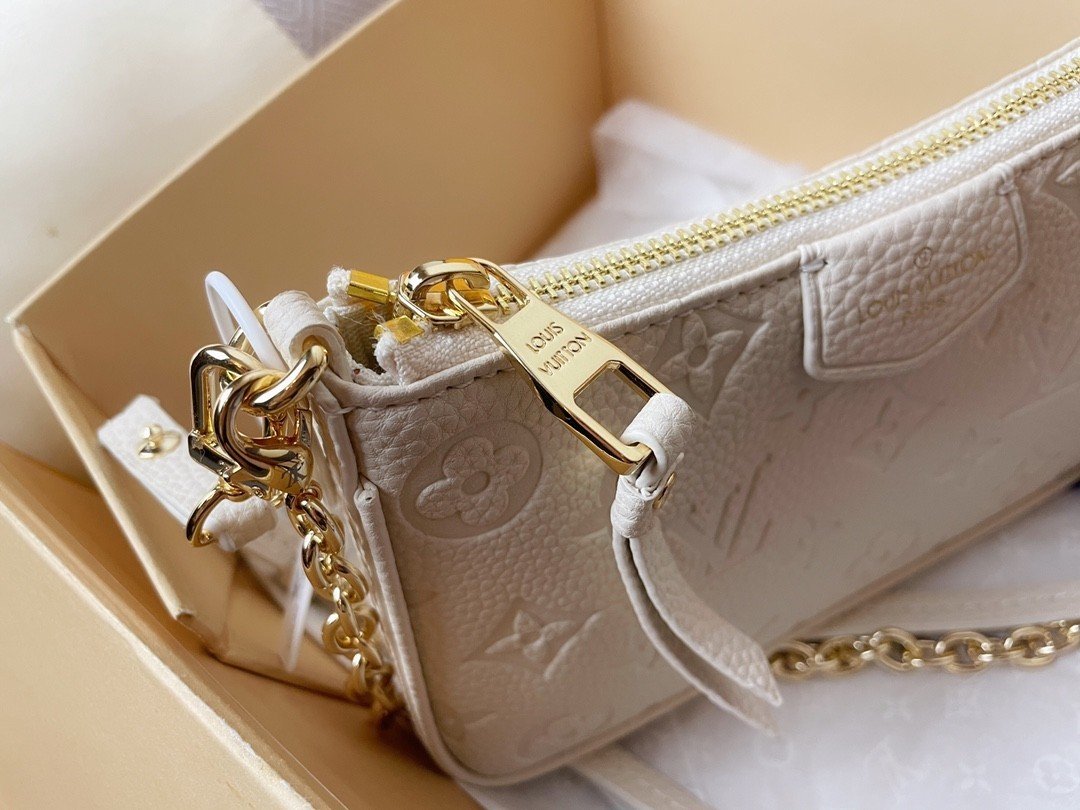 LV Easy Pouch On Strap M80349 Crème White 19 x 11.5 x 3 cm