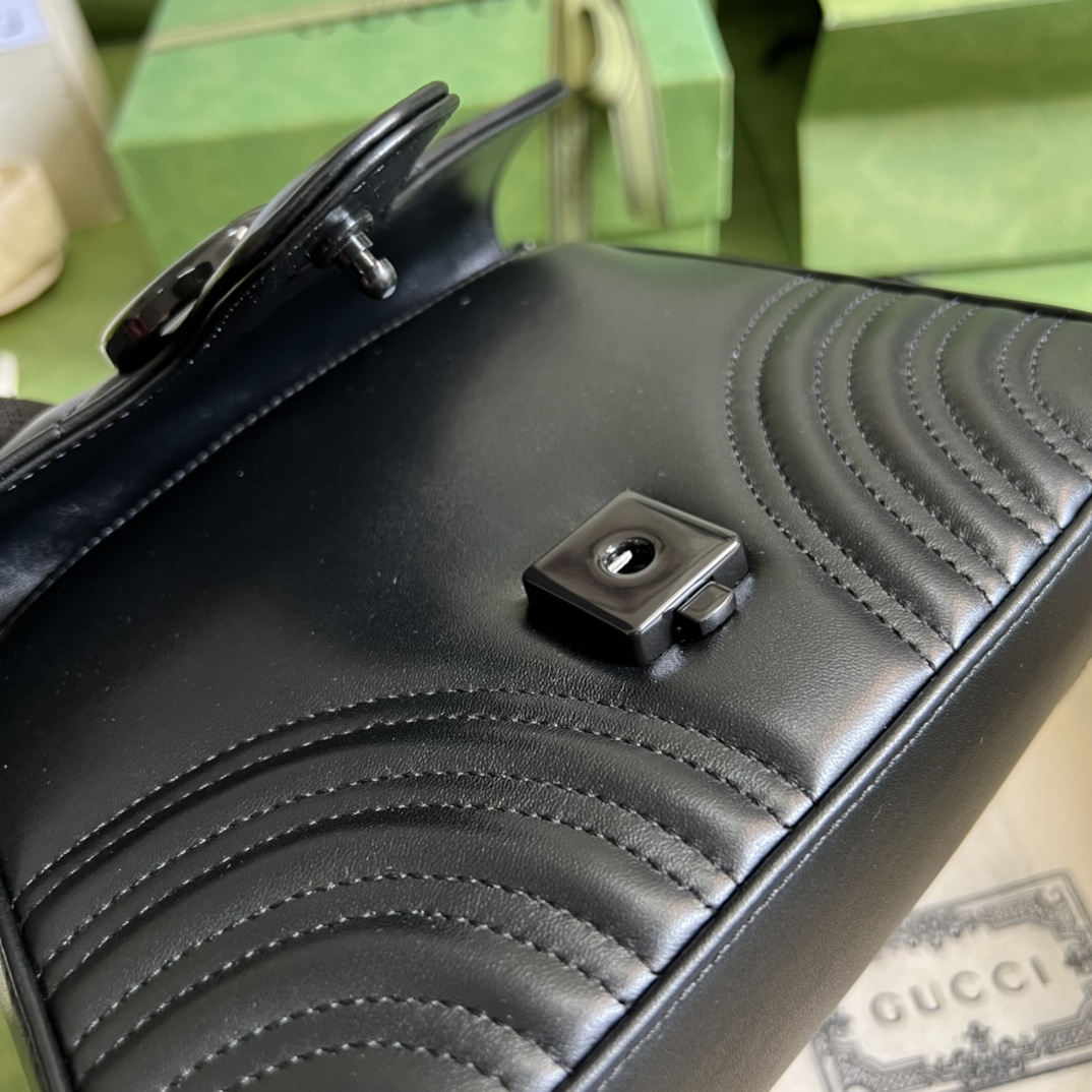 GG Marmont Matelassé mini top handle bag Black brass hardware  547260 - 21x 15.5 x 8cm
