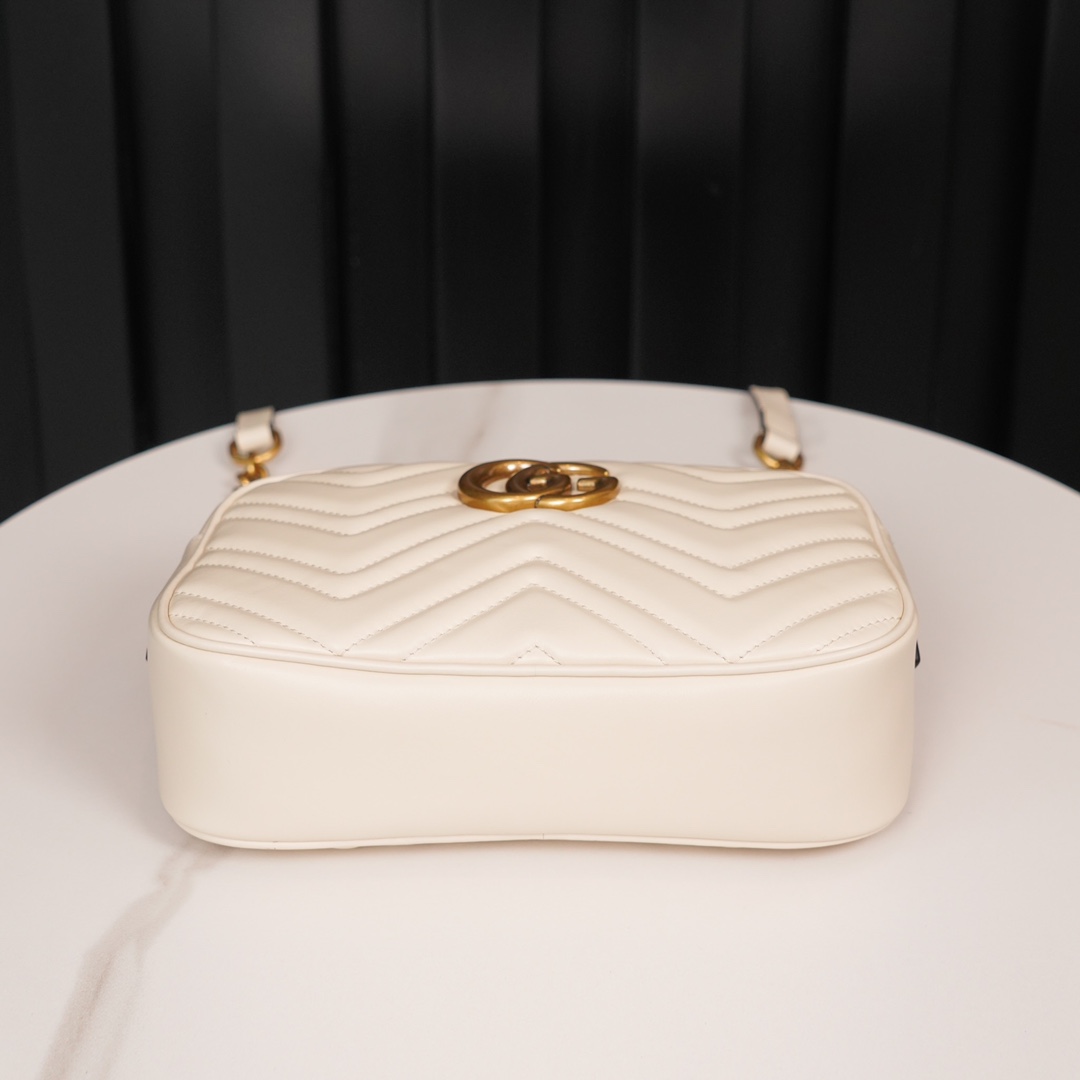 GG Marmont small matelassé shoulder bag (The camera bag) White 447632 - 24x13x7cm