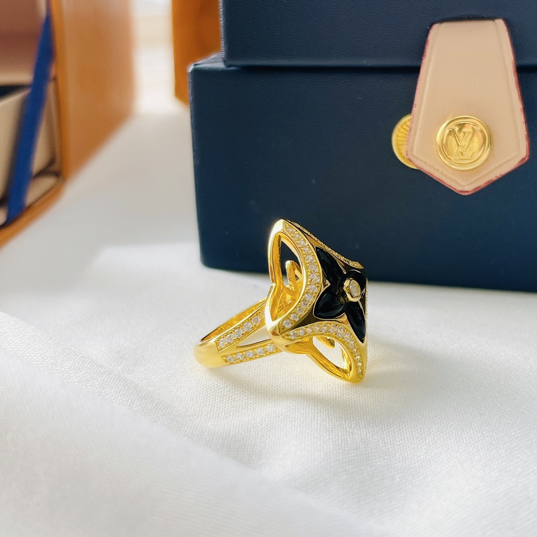 LV ring 18550