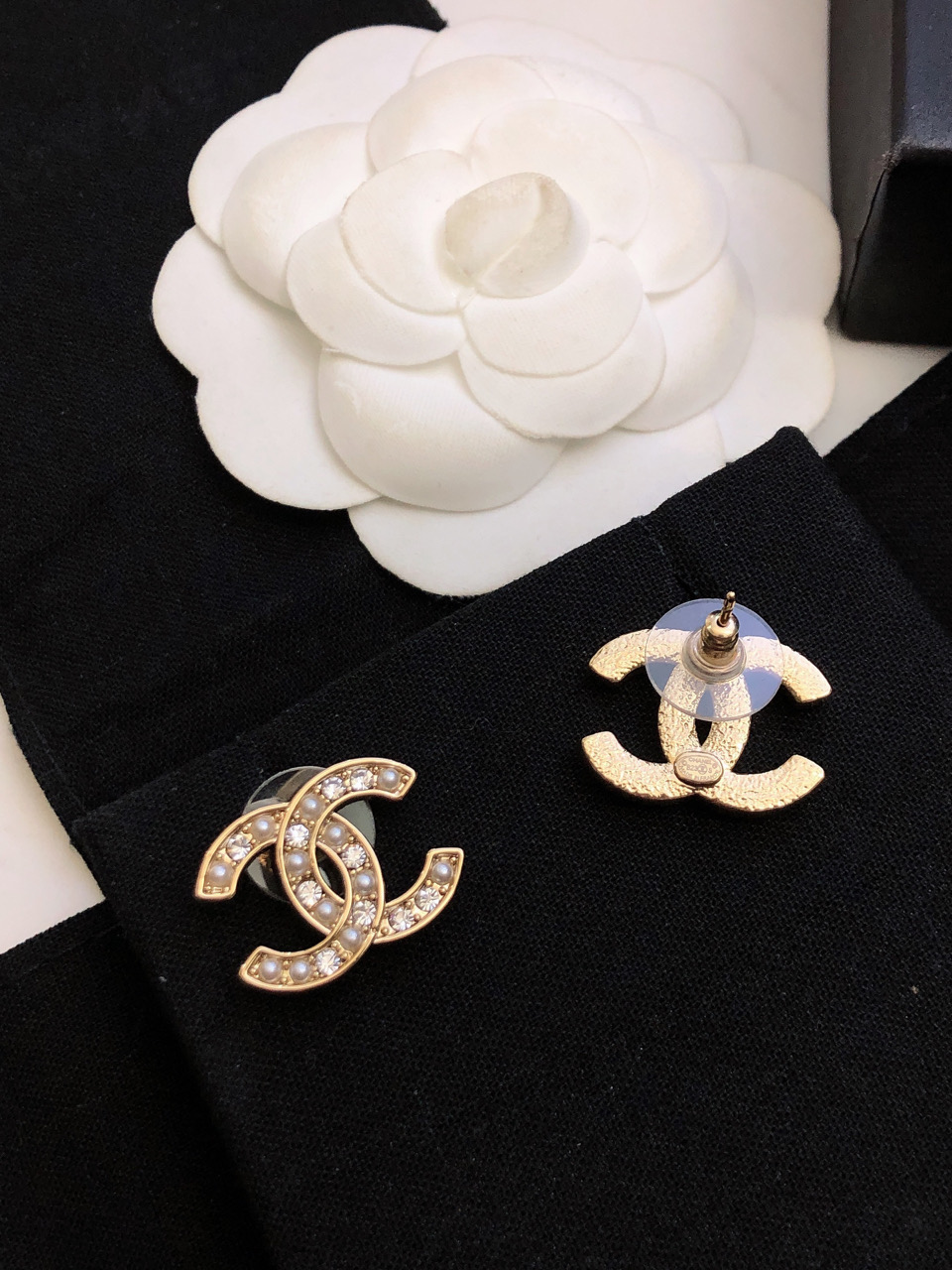 Ch**el chan 23 earrings 001
