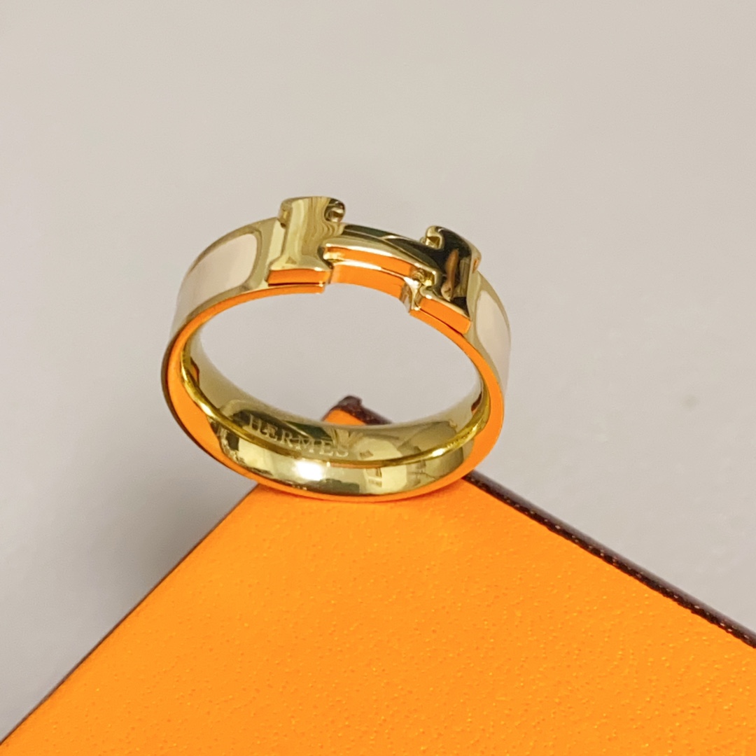 H**me5 ring white 01